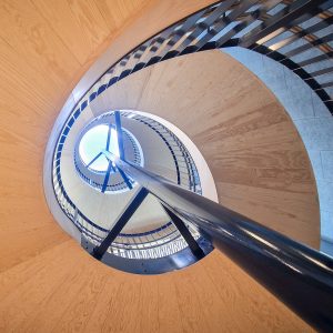 Blått bygg - trapp innkledning