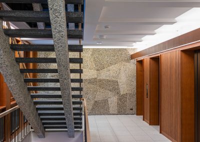 Høyblokka-regjeringskvartalet -heisområdene 1-15 etg. spilepanel og listing - Foto-Statsbygg Snorre Veggan